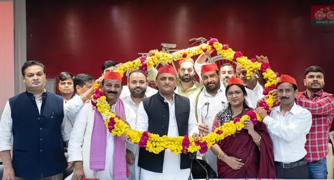 मेरठ, मुजफ्फरनगर, अमरोहा के भाजपा नेता समाजवादी पार्टी में शामिल