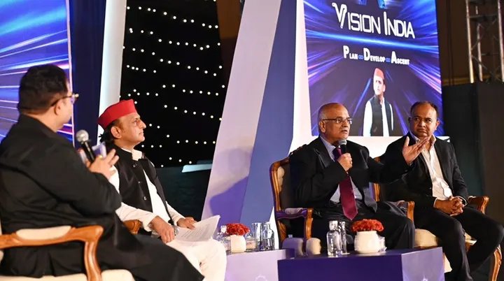 अखिलेश यादव ने बेंगलुरु से दिया 'विजन इंडिया PDA' का मंत्र, बोले- 'हिंदुस्तानियत पर मंडरा रहा आपातकाल'