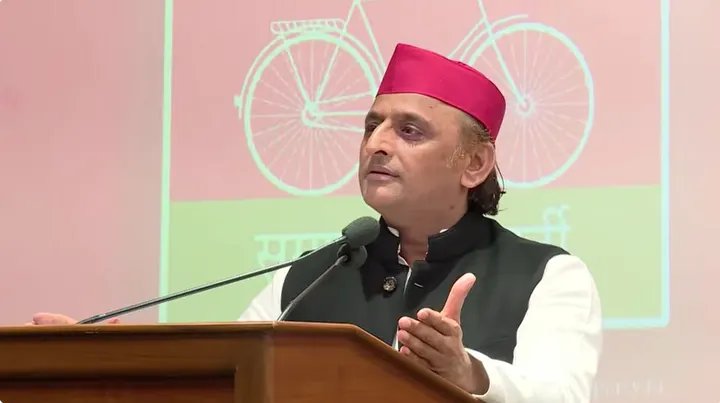 बीजेपी फॉर्म-7 के जरिए वोटर लिस्ट से नाम काटने की साजिश कर रही है': अखिलेश यादव